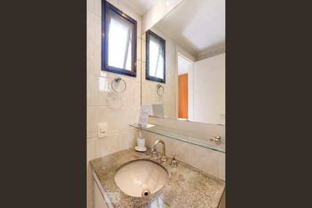 Apartamento para alugar com 100m², 3 quartos e 2 vagasBanheiro da Suíte