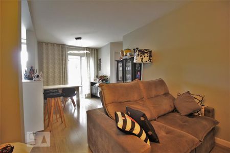 Apartamento à venda com 63m², 2 quartos e 1 vagaSala