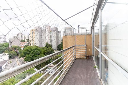 Apartamento à venda com 200m², 2 quartos e 3 vagasVaranda Superior