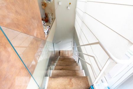 Apartamento à venda com 200m², 2 quartos e 3 vagasEscada