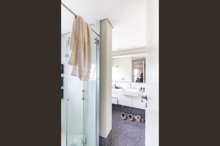 Apartamento à venda com 200m², 2 quartos e 3 vagasBanheiro da Suíte