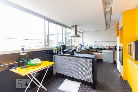 Apartamento à venda com 200m², 2 quartos e 3 vagasCozinha