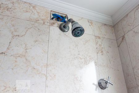 Apartamento à venda com 166m², 4 quartos e 2 vagasChuveiro