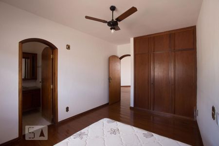 Casa para alugar com 463m², 4 quartos e 4 vagasSuíte 1