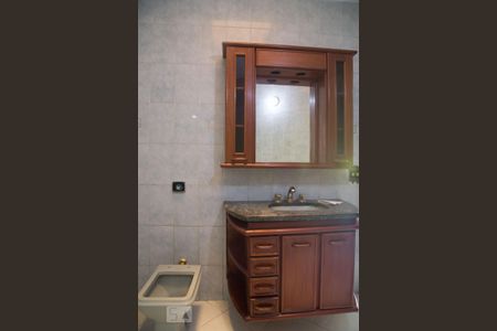 Casa para alugar com 463m², 4 quartos e 4 vagasBanheiro da suíte 3