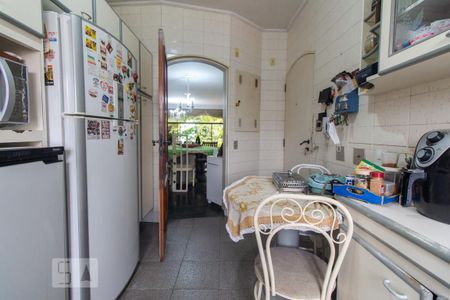Apartamento à venda com 156m², 3 quartos e 2 vagasCozinha