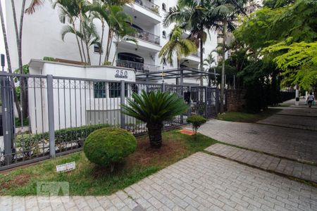 Apartamento à venda com 156m², 3 quartos e 2 vagasFachada