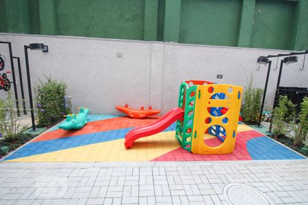 Apartamento para alugar com 38m², 2 quartos e sem vaga Apartamento para alugar com 38m², 2 quartos e sem vagaÁrea Comum - Playground