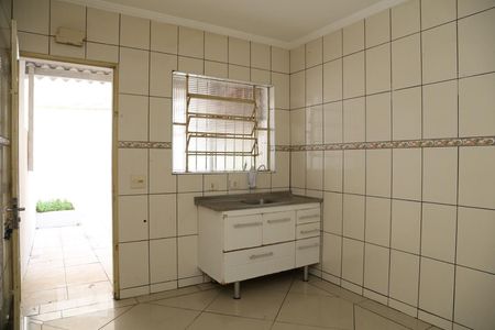 Cozinha de casa para alugar com 2 quartos, 80m² em Jardim Henriqueta, Taboão da Serra