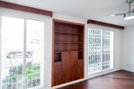 Sala de casa para alugar com 3 quartos, 180m² em Chácara Monte Alegre, São Paulo