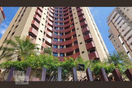 Apartamento à venda com 75m², 3 quartos e 2 vagasFachada