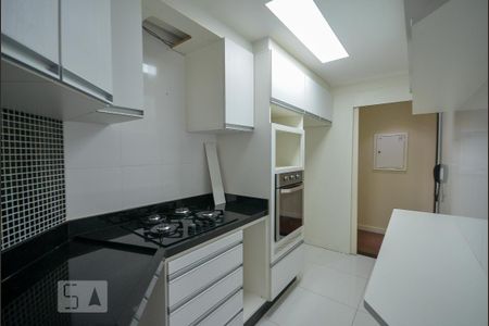 Apartamento à venda com 75m², 3 quartos e 2 vagasCozinha