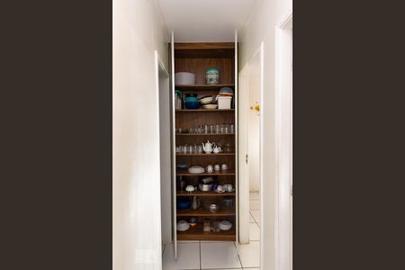 Corredor de apartamento à venda com 2 quartos, 55m² em Candelária, Belo Horizonte