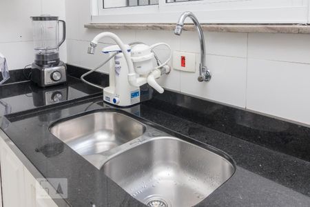 Casa à venda com 150m², 3 quartos e 2 vagas Casa à venda com 150m², 3 quartos e 2 vagasPia