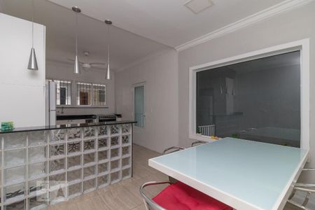 Casa à venda com 150m², 3 quartos e 2 vagas Casa à venda com 150m², 3 quartos e 2 vagasCozinha