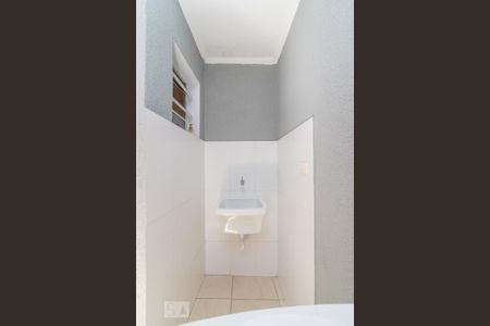 Casa à venda com 150m², 3 quartos e 2 vagas Casa à venda com 150m², 3 quartos e 2 vagasÁrea de serviço