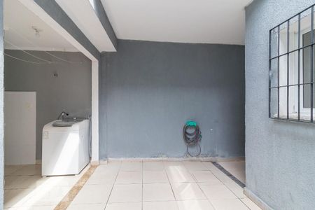 Casa à venda com 150m², 3 quartos e 2 vagas Casa à venda com 150m², 3 quartos e 2 vagasQuintal