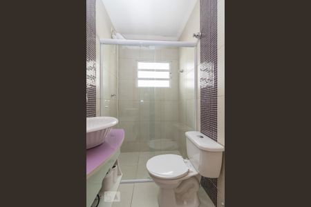 Casa à venda com 150m², 3 quartos e 2 vagas Casa à venda com 150m², 3 quartos e 2 vagasBanheiro