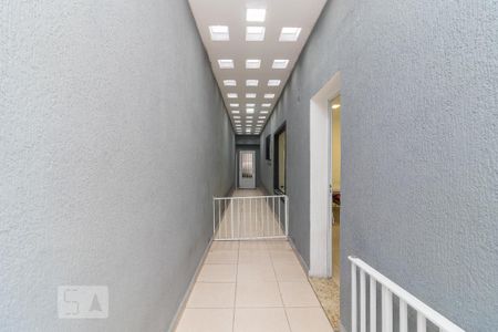 Casa à venda com 150m², 3 quartos e 2 vagas Casa à venda com 150m², 3 quartos e 2 vagasCorredor