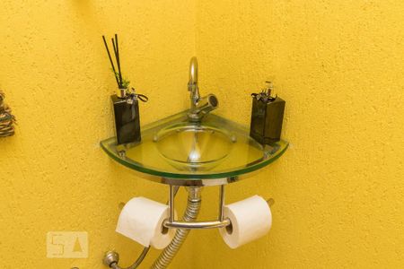 Casa à venda com 150m², 3 quartos e 2 vagas Casa à venda com 150m², 3 quartos e 2 vagasPia