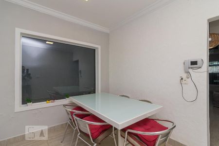 Casa à venda com 150m², 3 quartos e 2 vagas Casa à venda com 150m², 3 quartos e 2 vagasCozinha