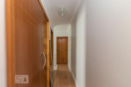 Casa à venda com 150m², 3 quartos e 2 vagas Casa à venda com 150m², 3 quartos e 2 vagasCorredor