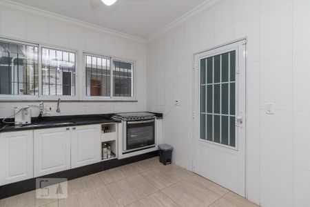 Casa à venda com 150m², 3 quartos e 2 vagas Casa à venda com 150m², 3 quartos e 2 vagasCozinha