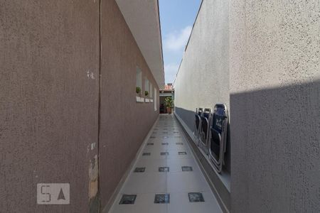 Casa à venda com 150m², 3 quartos e 2 vagas Casa à venda com 150m², 3 quartos e 2 vagasCorredor