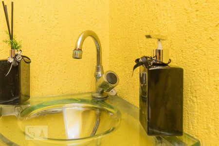 Casa à venda com 150m², 3 quartos e 2 vagas Casa à venda com 150m², 3 quartos e 2 vagasTorneira