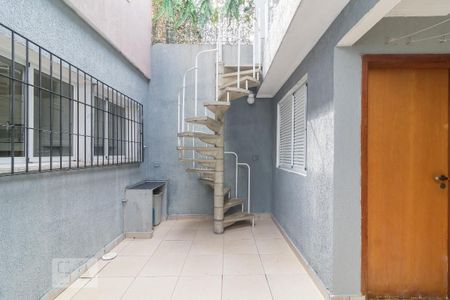 Casa à venda com 150m², 3 quartos e 2 vagas Casa à venda com 150m², 3 quartos e 2 vagasQuintal