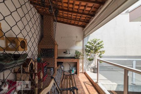 Casa à venda com 150m², 3 quartos e 2 vagas Casa à venda com 150m², 3 quartos e 2 vagasChurrasqueira