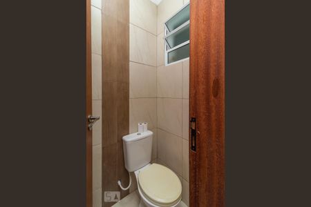 Casa à venda com 150m², 3 quartos e 2 vagas Casa à venda com 150m², 3 quartos e 2 vagasBanheiro de serviço