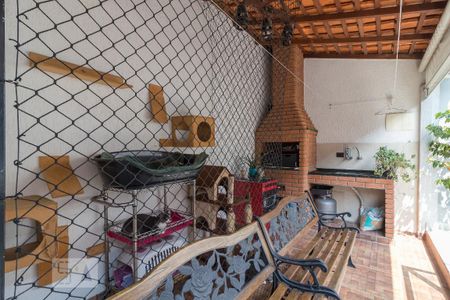 Casa à venda com 150m², 3 quartos e 2 vagas Casa à venda com 150m², 3 quartos e 2 vagasChurrasqueira