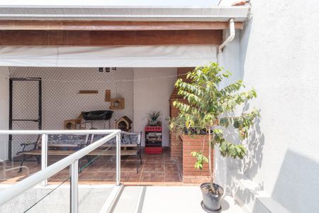 Casa à venda com 150m², 3 quartos e 2 vagas Casa à venda com 150m², 3 quartos e 2 vagasChurrasqueira