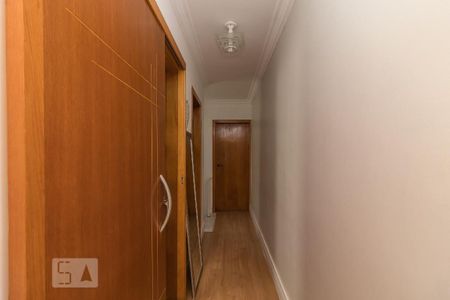 Casa à venda com 150m², 3 quartos e 2 vagas Casa à venda com 150m², 3 quartos e 2 vagasCorredor