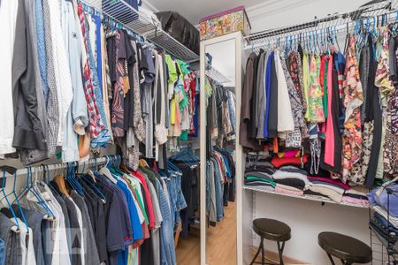 Casa à venda com 150m², 3 quartos e 2 vagas Casa à venda com 150m², 3 quartos e 2 vagasQuarto 1/Closet