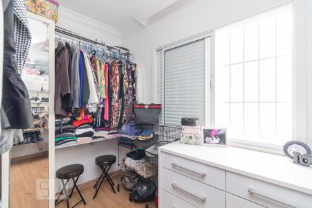 Casa à venda com 150m², 3 quartos e 2 vagas Casa à venda com 150m², 3 quartos e 2 vagasQuarto 1/Closet