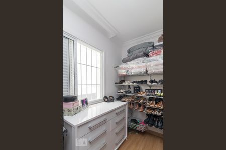 Casa à venda com 150m², 3 quartos e 2 vagas Casa à venda com 150m², 3 quartos e 2 vagasQuarto 1/Closet