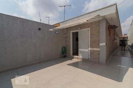 Casa à venda com 150m², 3 quartos e 2 vagas Casa à venda com 150m², 3 quartos e 2 vagasVaranda