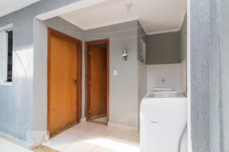 Casa à venda com 150m², 3 quartos e 2 vagas Casa à venda com 150m², 3 quartos e 2 vagasÁrea de serviço