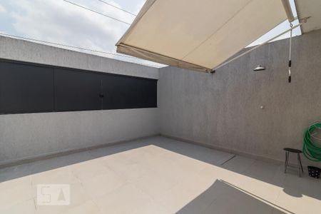 Casa à venda com 150m², 3 quartos e 2 vagas Casa à venda com 150m², 3 quartos e 2 vagasVaranda