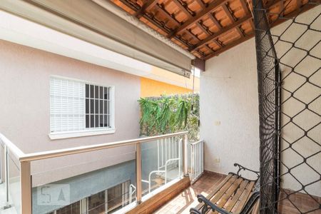 Casa à venda com 150m², 3 quartos e 2 vagas Casa à venda com 150m², 3 quartos e 2 vagasChurrasqueira