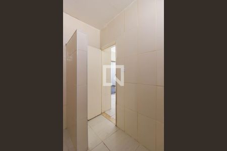 Casa à venda com 350m², 2 quartos e 2 vagasBanheiro 2