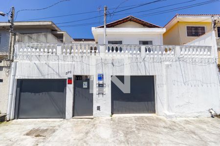 Casa à venda com 350m², 2 quartos e 2 vagasFachada