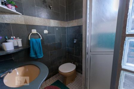 Casa à venda com 202m², 3 quartos e 5 vagasBanheiro