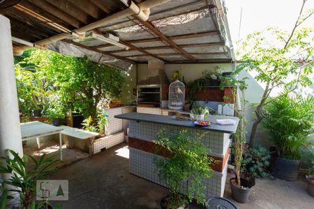 Casa à venda com 202m², 3 quartos e 5 vagasChurrasqueira