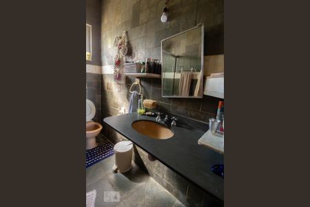 Casa à venda com 202m², 3 quartos e 5 vagasBanheiro da Suíte