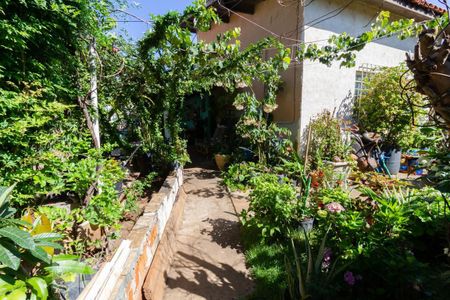 Casa à venda com 202m², 3 quartos e 5 vagasQuintal