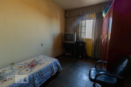 Casa à venda com 202m², 3 quartos e 5 vagasQuarto 2