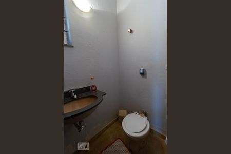 Casa à venda com 202m², 3 quartos e 5 vagasBanheiro